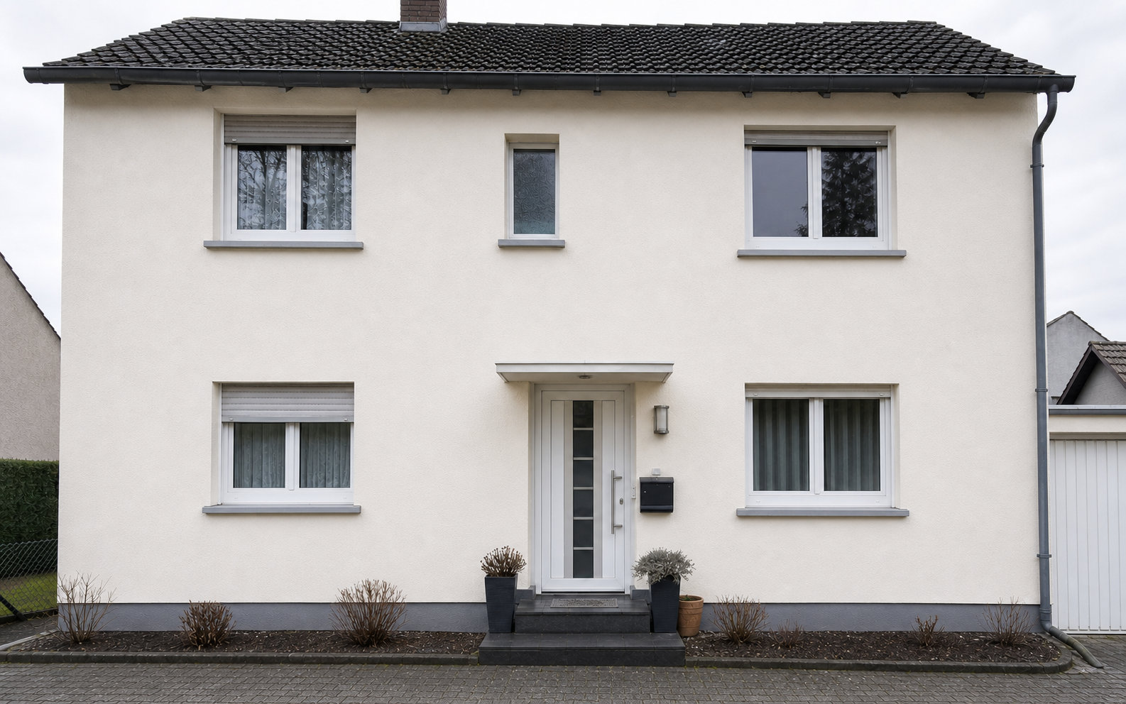 Fassade nach Fassadenreinigung in Würzburg – sauber und gepflegt